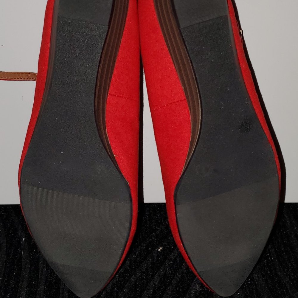 Red shoes - Picture 2 of 4